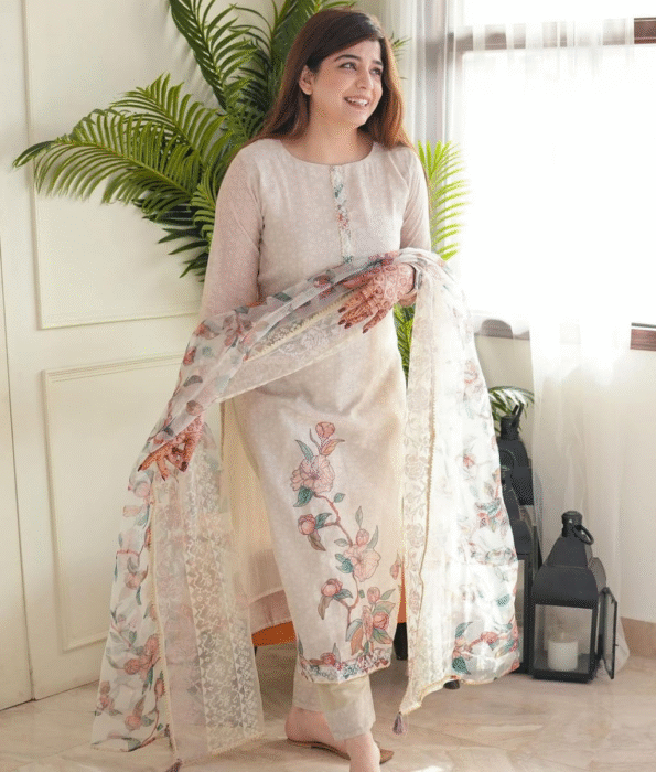 festival kurti set for women, 3 piece kurti pant dupatta set, designer kurti set for parties, women ethnic party wear, festive traditional kurti combo, Indian ethnic wear for women, stylish kurti for festival, premium kurti suit for weddings, celebration kurti dress, modern festive kurti