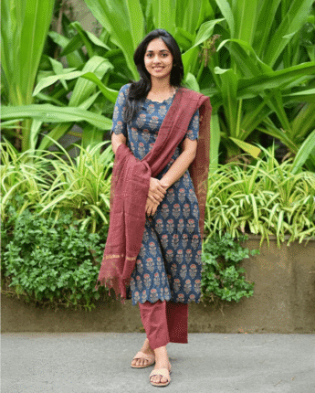 cotton slub kurta for women, embroidered kurta, sawn embroidery kurti, breathable ethnic wear, soft cotton kurta, casual office kurta, summer kurta for ladies, traditional Indian wear, women's ethnic fashion, daily wear kurti