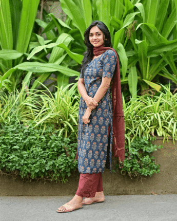 cotton slub kurta for women, embroidered kurta, sawn embroidery kurti, breathable ethnic wear, soft cotton kurta, casual office kurta, summer kurta for ladies, traditional Indian wear, women's ethnic fashion, daily wear kurti