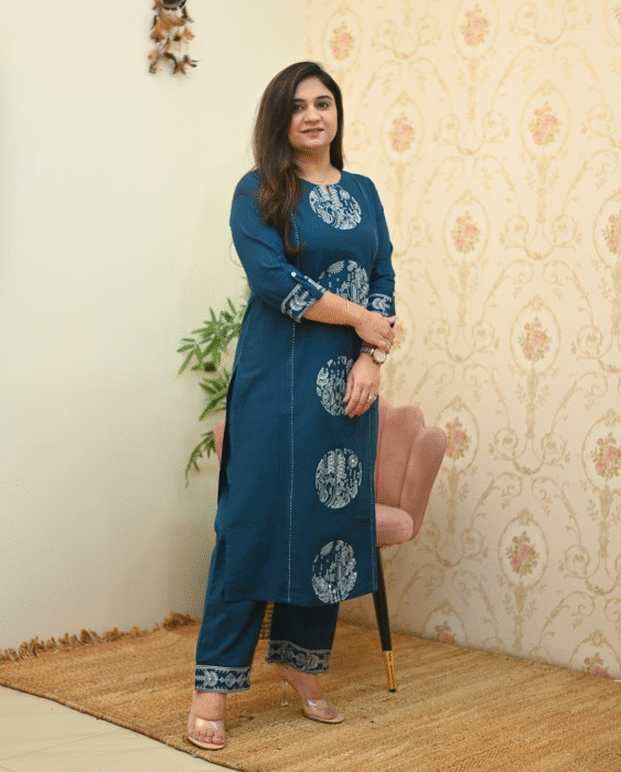 Explore this stylish women's kurta with delicate embroidery and a convenient side pocket. Perfect for daily wear, festive, and office occasions.